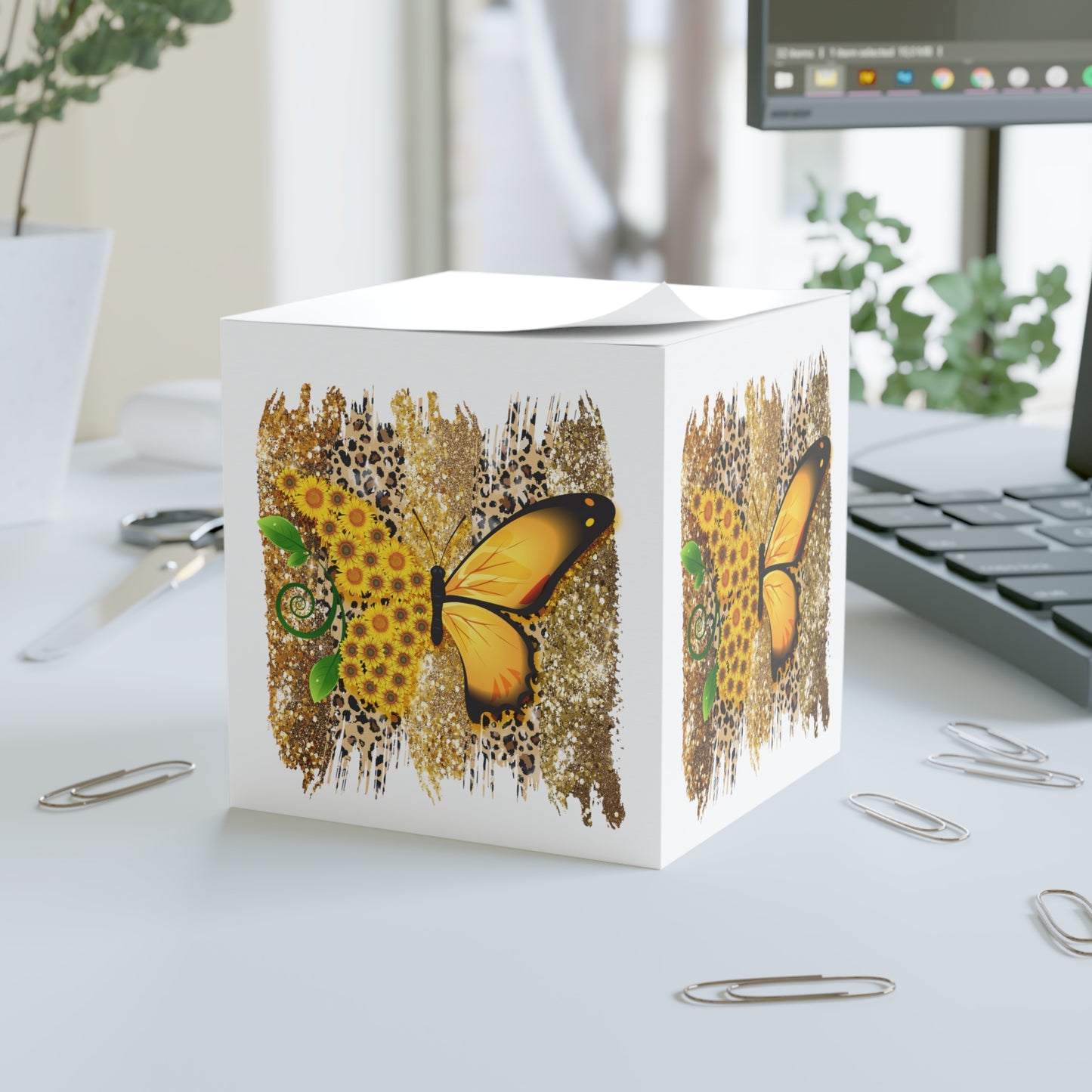 Split Butterfly Note Cube